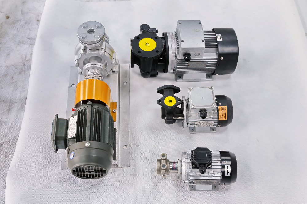 2025年導電加熱熱油爐維修注意事項